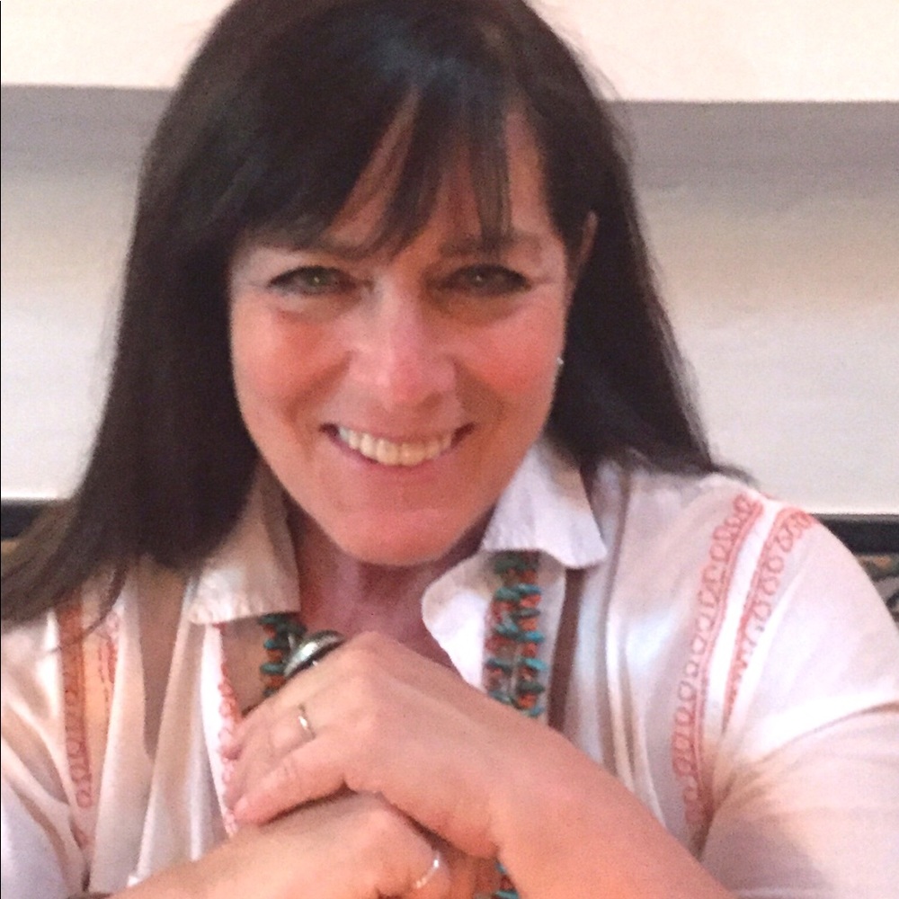 Meet your Posher, Valerie